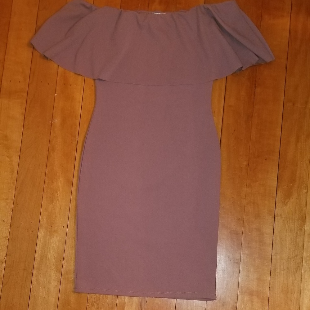 Off the shoulder bodycon dress